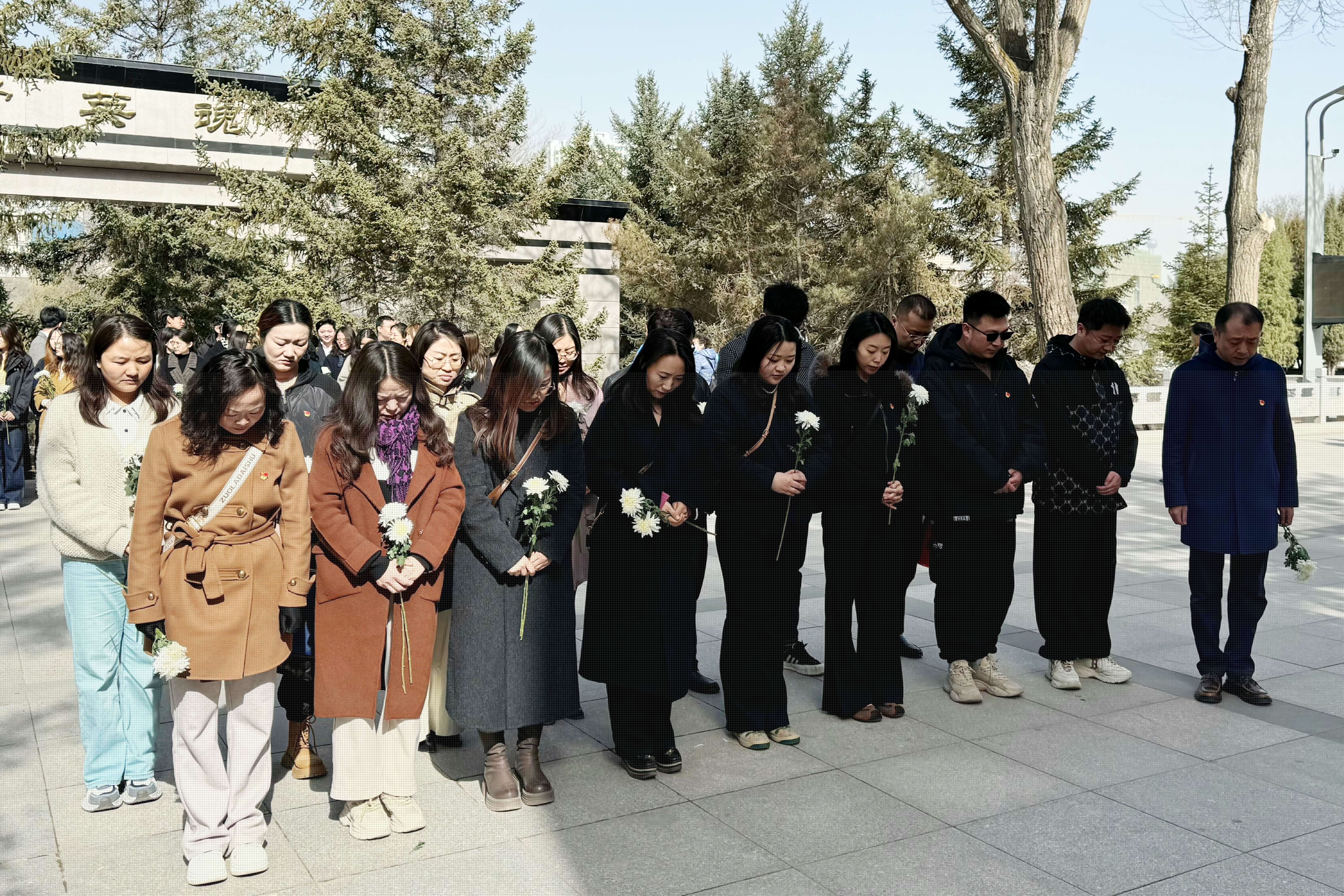 清明緬懷先烈1.jpg